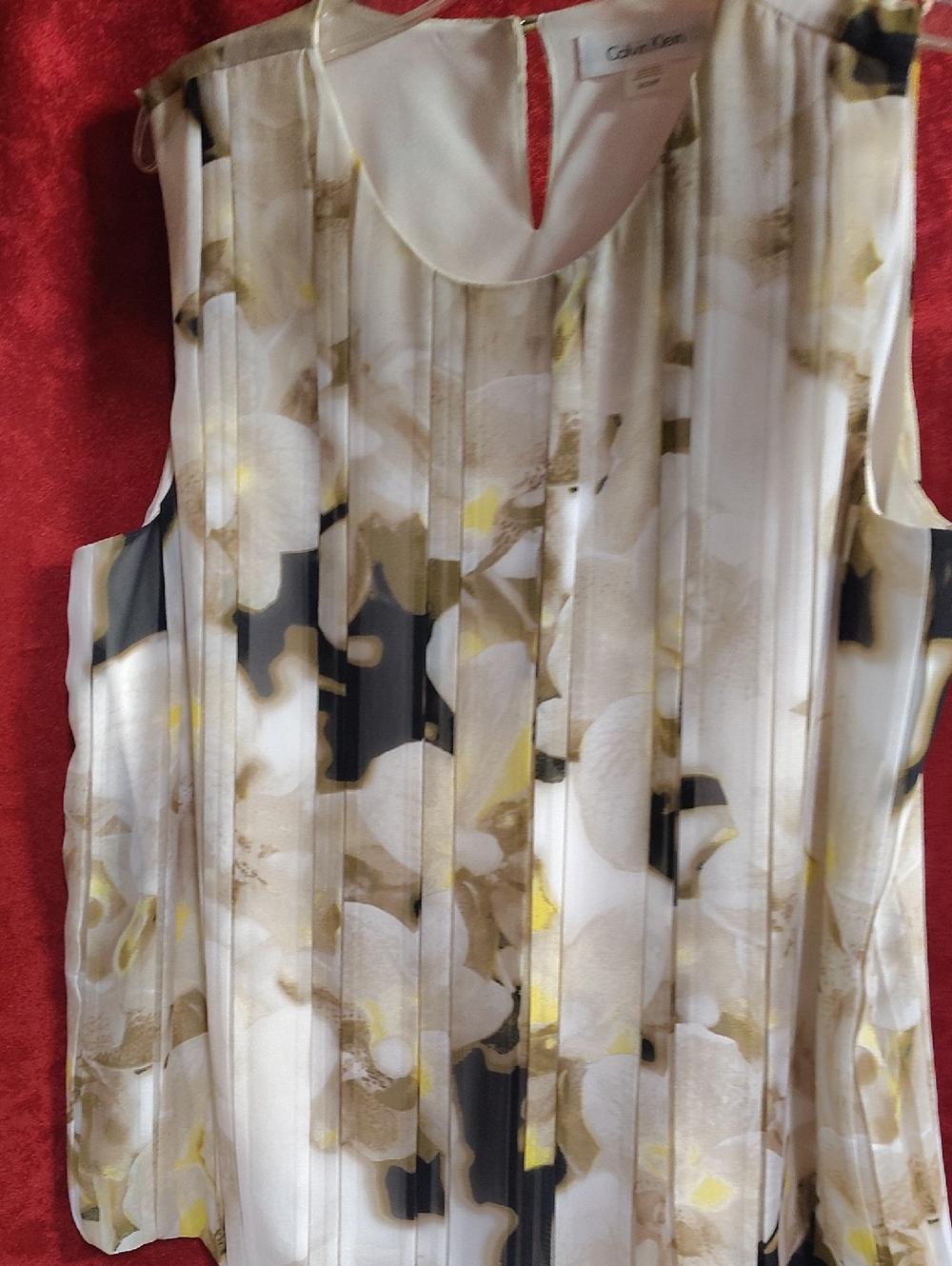 Calvin Klein White Floral Sleeveless Pleated Blouse